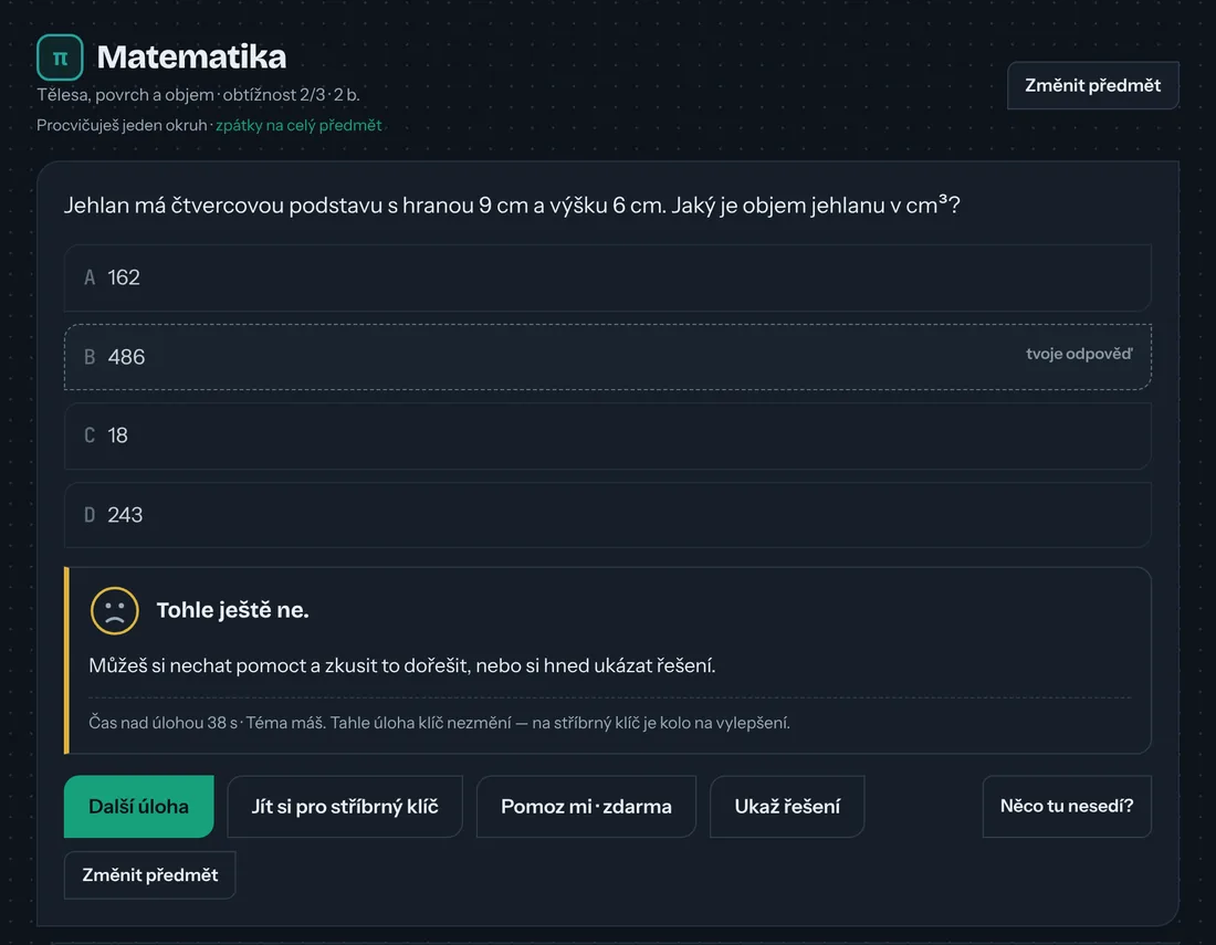 Úloha z matematiky po špatné odpovědi: objem jehlanu, hodnocení Tohle ještě ne a tlačítka Pomoz mi a Ukaž řešení